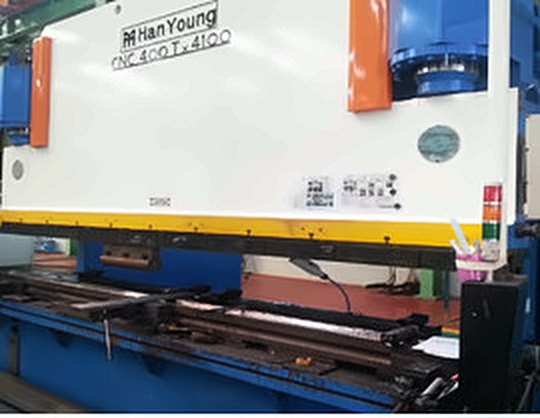 Press Brake 장비 사진